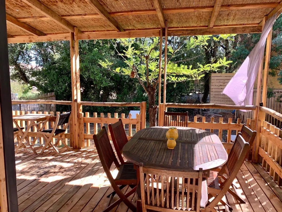 Le Clos Du Bonheur لو براديت