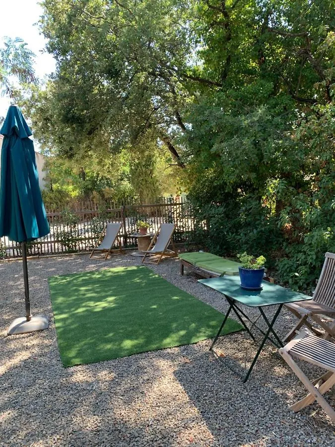 Le Clos Du Bonheur لو براديت بيت خشبي